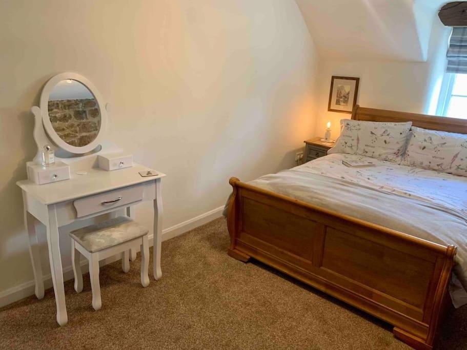 Gorgeous Cozy Cottage With A Heritage Feel, Walks, Pubs & Wood Burner Tideswell Esterno foto