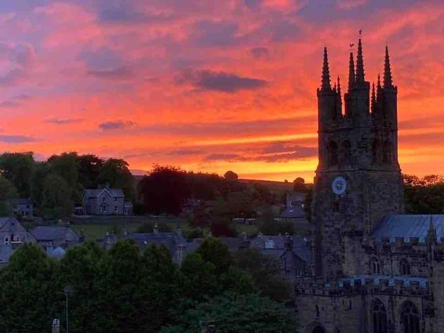 Gorgeous Cozy Cottage With A Heritage Feel, Walks, Pubs & Wood Burner Tideswell Esterno foto