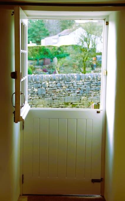Gorgeous Cozy Cottage With A Heritage Feel, Walks, Pubs & Wood Burner Tideswell Esterno foto
